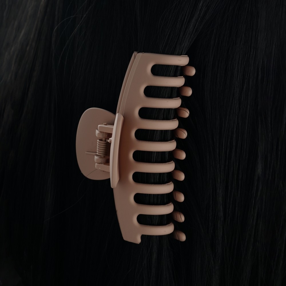 Заколка - краб для волос Ameli с длинными зубчиками 9,5см. Фото 4.