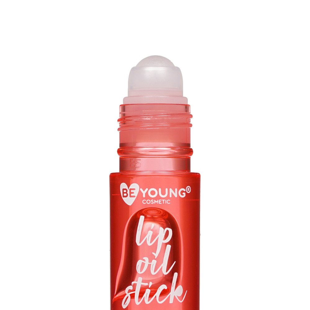 Масло для губ BeYoung Lip Oil Stick с ароматом клубники 6мл. Фото 4.