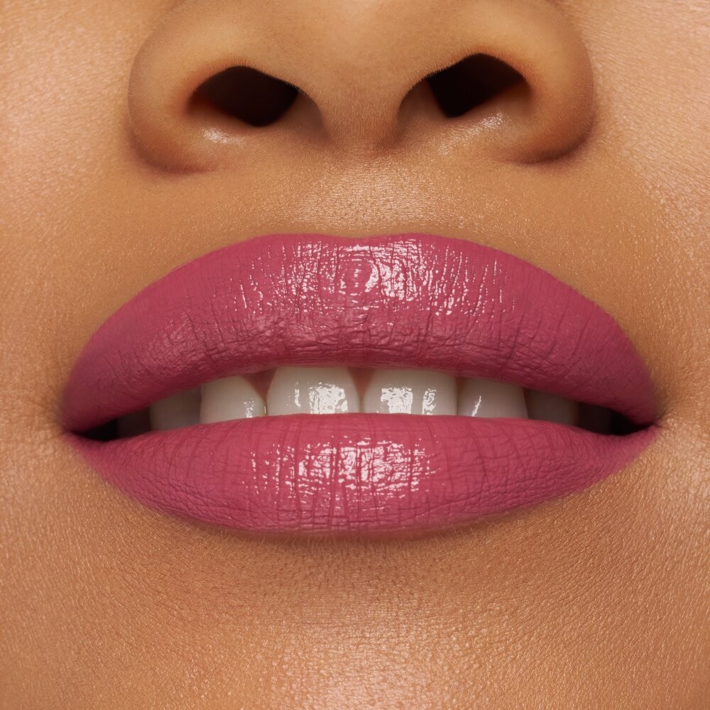 Помада для губ Essence Satin Glow luminous shine lipstick 04 3,5г. Фото 6.