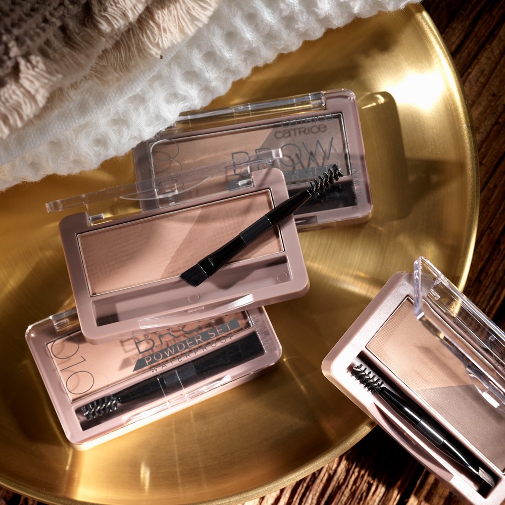 Водостойкая пудра для бровей в наборе Catrice Brow Powder Set waterproof 010 4г. Фото 5.
