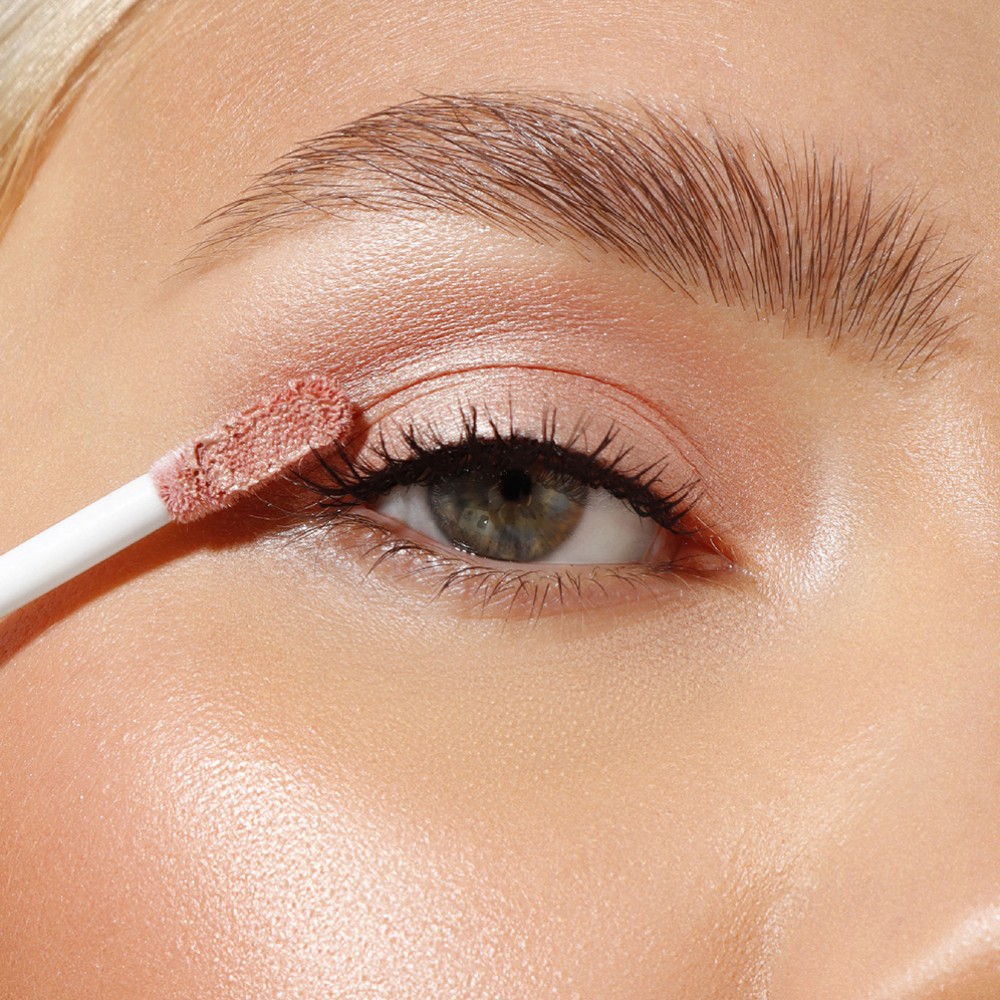 Жидкие тени для век Luxvisage Satin Nude super stay 202 Pastel Peach 3,5мл. Фото 4.