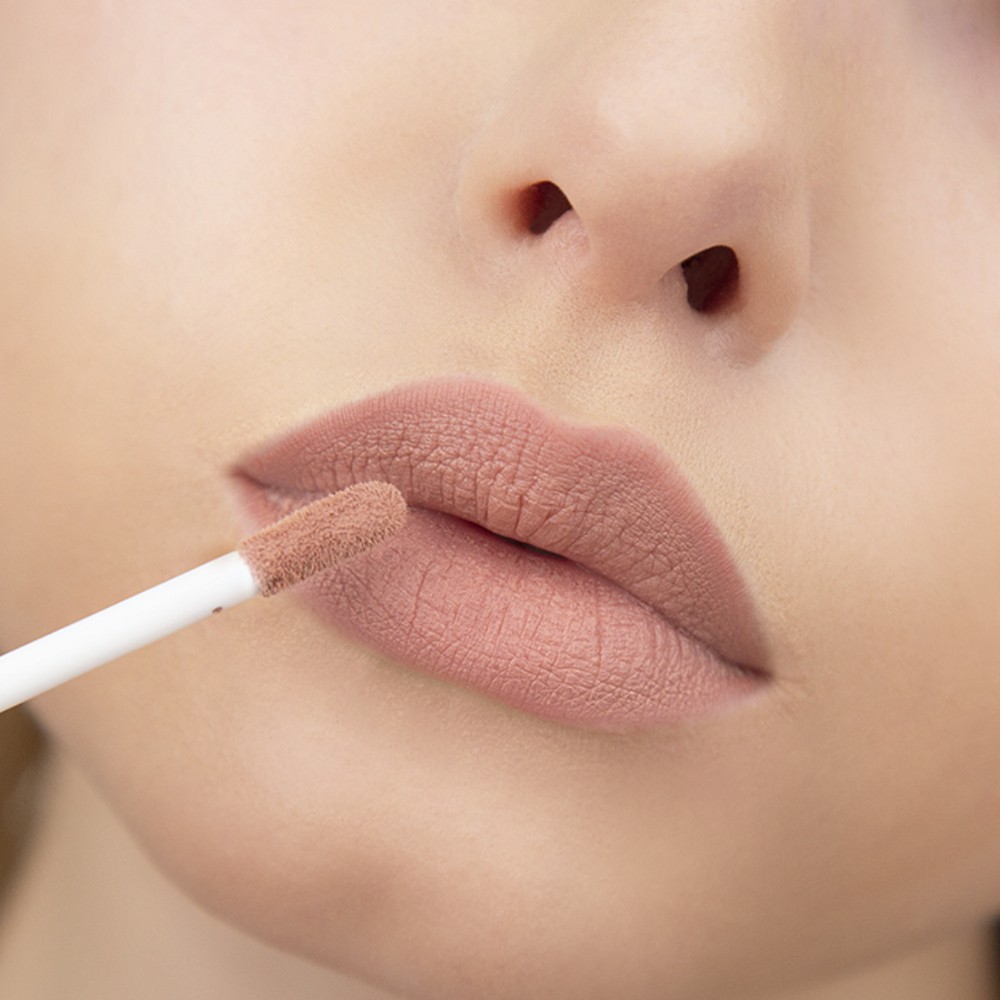 Блеск для губ Luxvisage Pin-Up 20 Pink sand 5г. Фото 4.