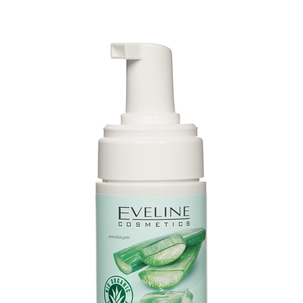 Очищающе - успокаивающая пенка для умывания Eveline Organic Aloe + collagen 150мл. Фото 3.