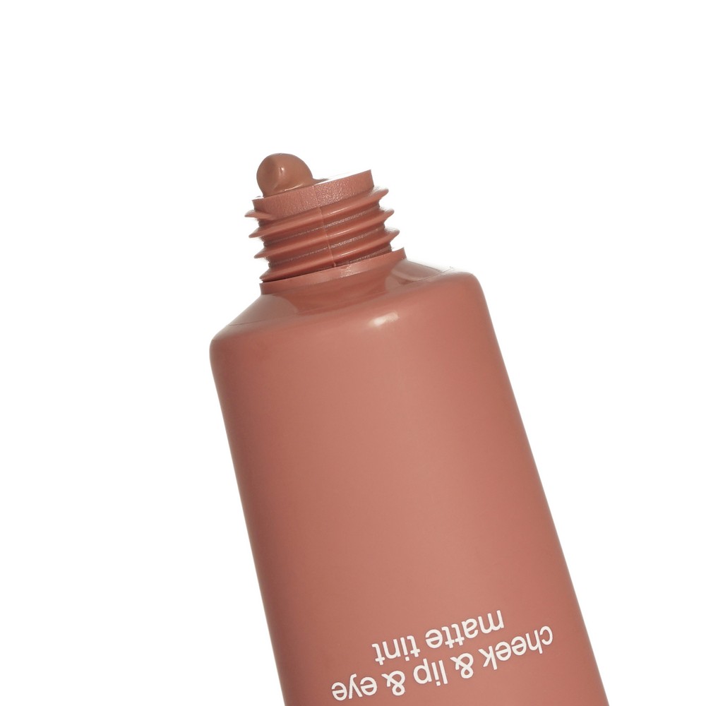 Многофункциональный тинт матовый Divage Chic Touch Matte Tint 04 11мл. Фото 3.