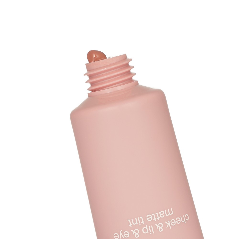 Многофункциональный матовый тинт для губ Divage Chic Touch Matte Tint 01 11мл. Фото 3.