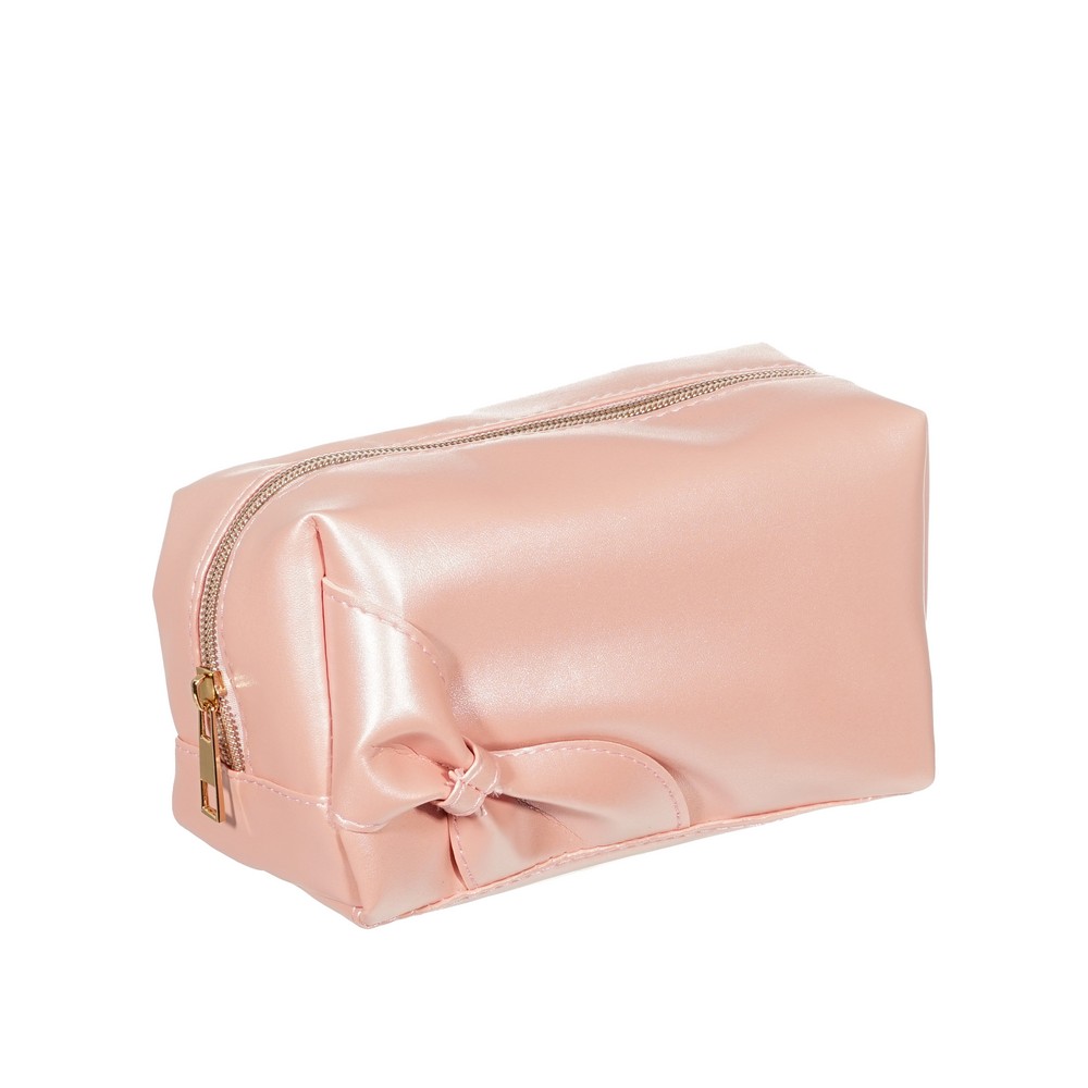 Женский подарочный набор Beauty In Bloom Classic Rose ( гель для душа 50мл + крем для рук 50мл + скраб для тела 50мл ). Фото 5.