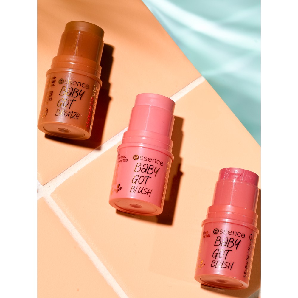 Румяна для лица в стике Essence Baby got blush 30 5,5г. Фото 6.