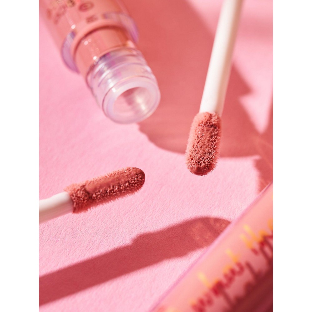 Блеск для губ с эффектом увеличения объема Essence What the fake! Plumping lip filler 02 4,2мл. Фото 4.
