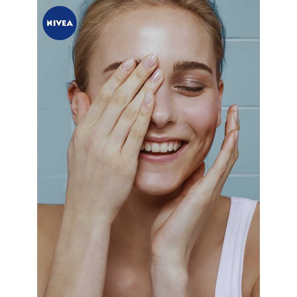 Очищающий гель для лица NIVEA Care 225мл. Фото 7.