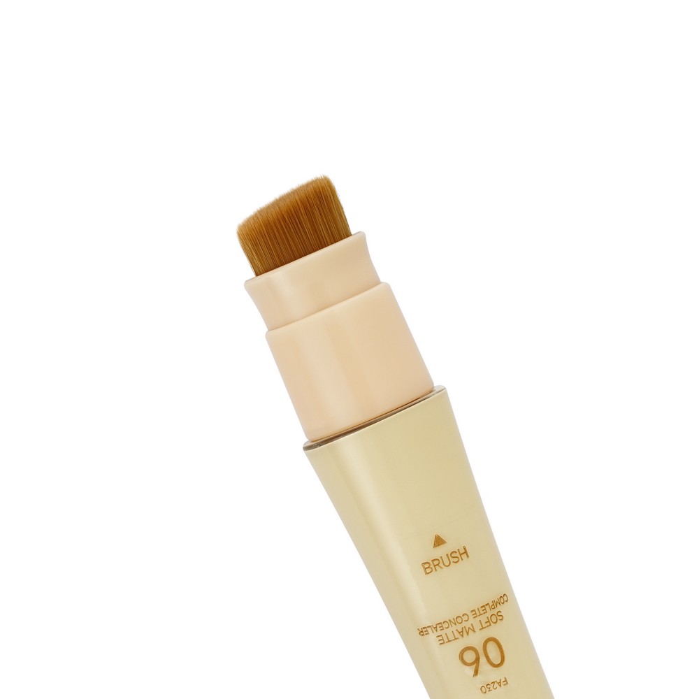 Консилер для лица с кистью Focallure Soft Matte Complete Concealer 06 8г. Фото 6.