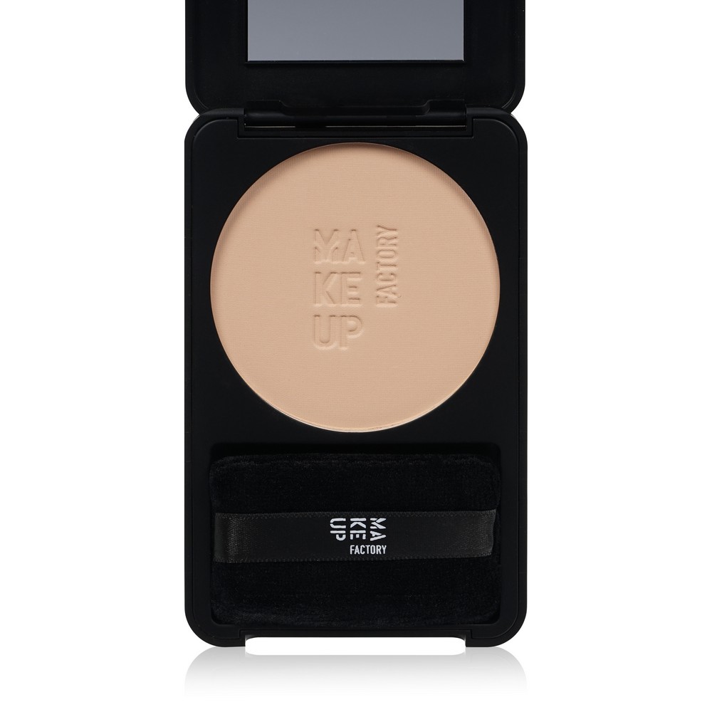 Тональная основа для лица Make Up Factory Mineral Compact Powder Foundation 14 9г. Фото 7.